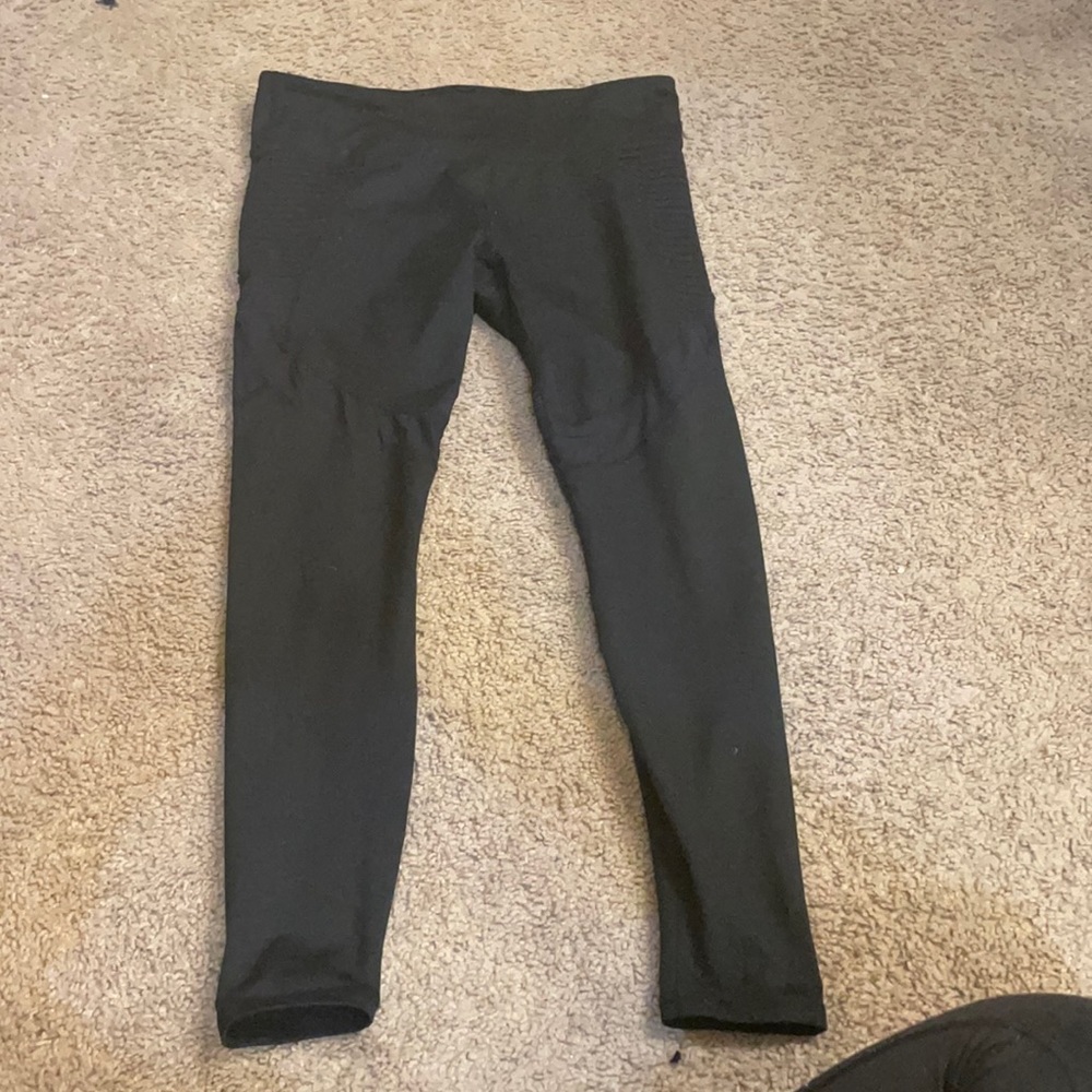 Fabletics powerhold leggings. Size M.